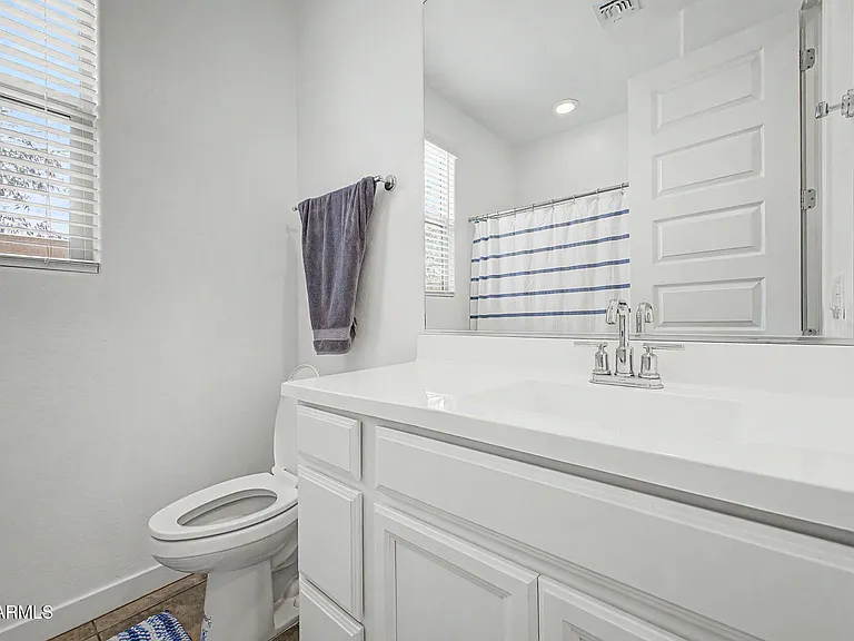 9012 W Solano Dr — Photo 23