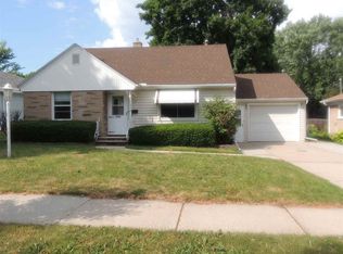 1270 Ridgedale Ct, Green Bay, WI 54304