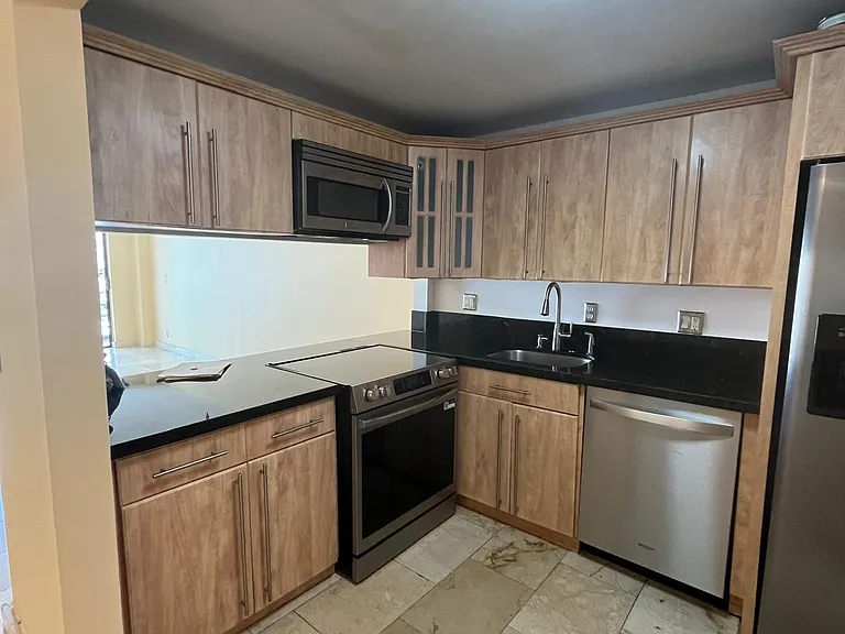 2821 NE 163rd St #5T — Photo 7