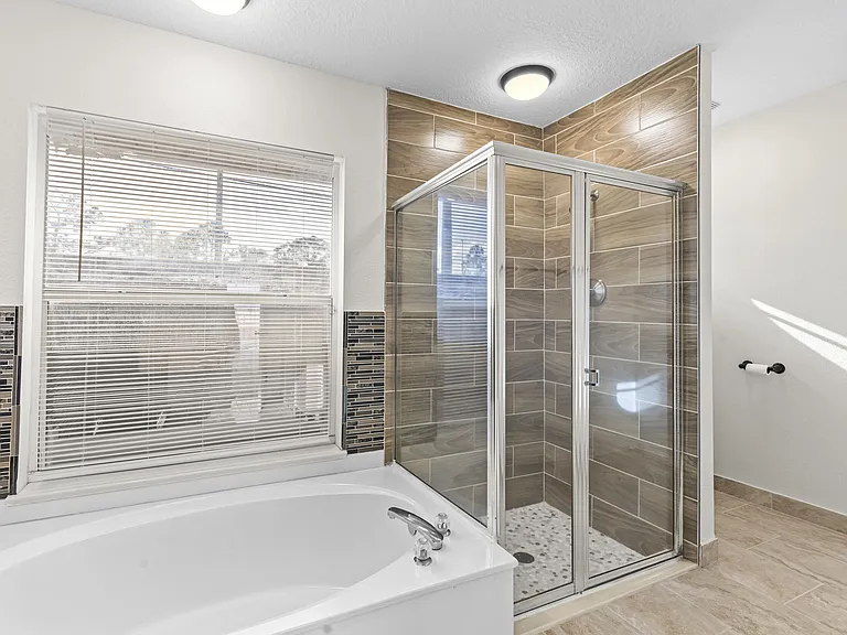 2141 SW Bayshore Blvd — Photo 29