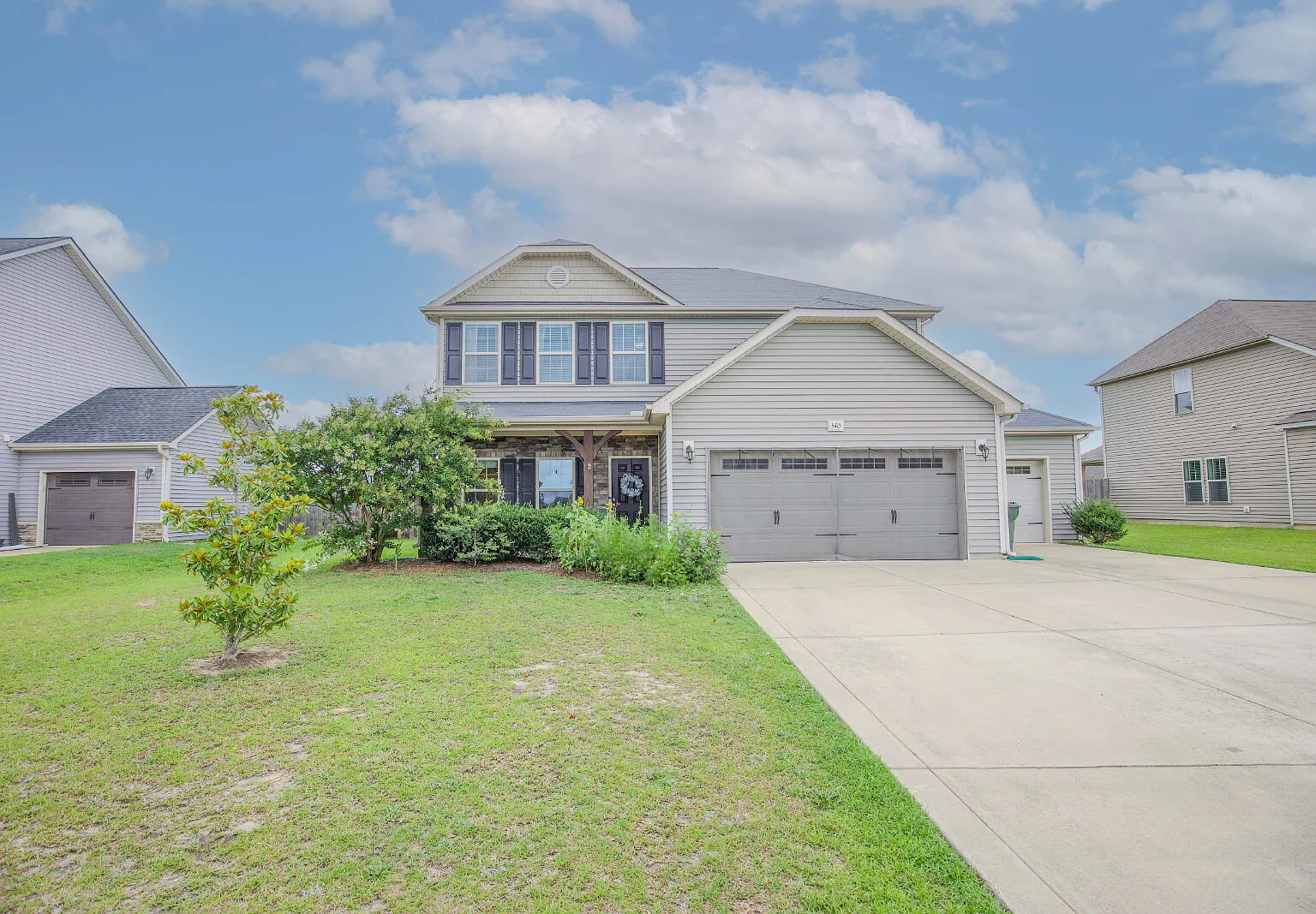 3 bed, 2.5 bath, 2023 sqft, $2,100 — Photo 3