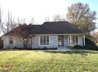 9011 W 104th St, Overland Park, KS 66212