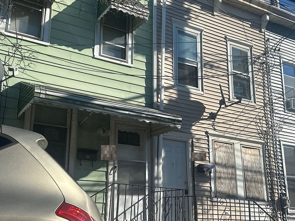 2nd image of 52 Jersey St