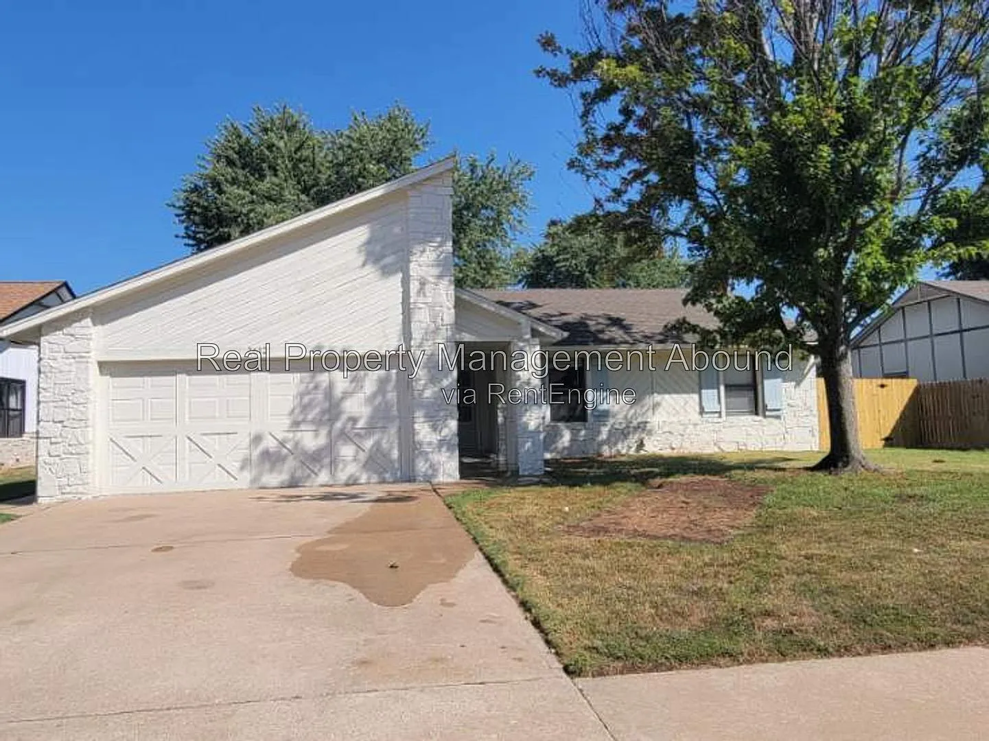 3 bed, 2.0 bath, 1474 sqft, $1,900 — Photo 2