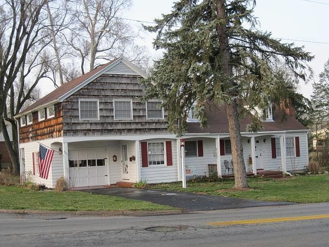 1st image of 950 E Linden Ave