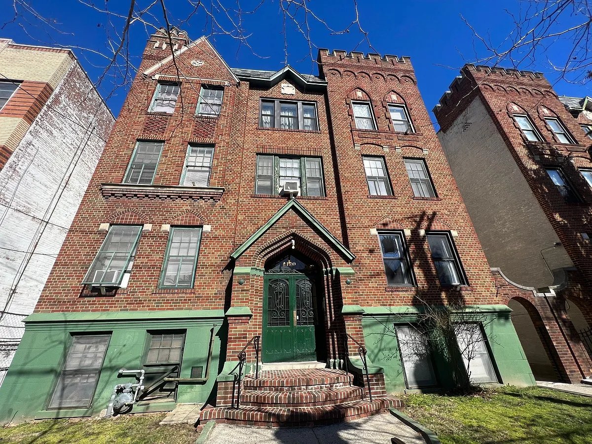 Building Photo - 170-Lotus Manor, LLC
