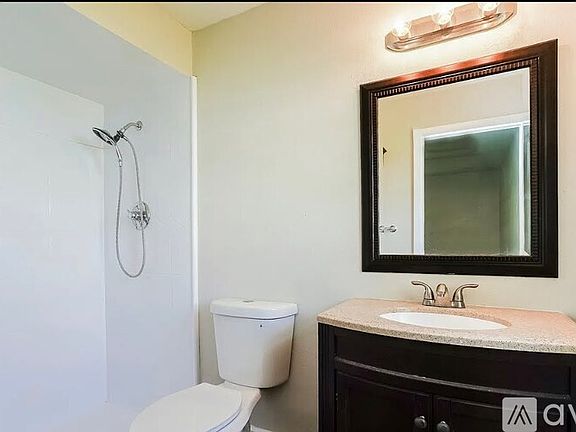 2nd image of 609 25th Terrace Cpe
