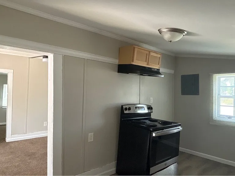 1130 Charlie Dr — Photo 5