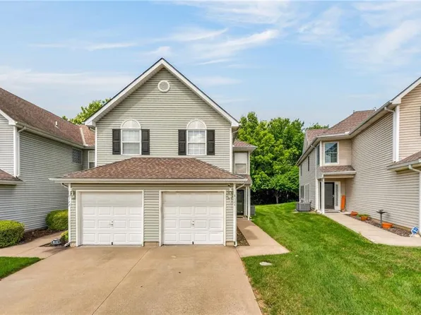 8124 N Elmwood Ave, Kansas City, MO 64119