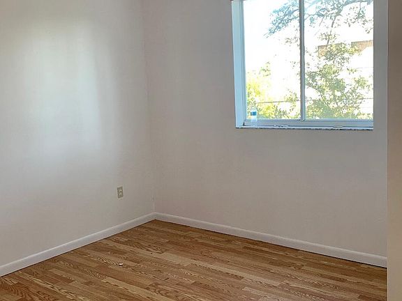 3rd image of 2600 NW 23rd Ct APT 302
