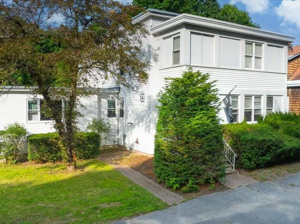 39 Holly Street, Auburn, ME 04210