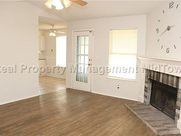 2nd image of 613 Plainview Dr