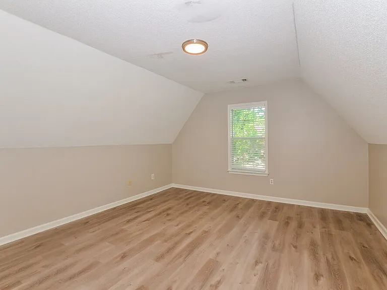 1029 Appling Meadow Dr — Photo 12