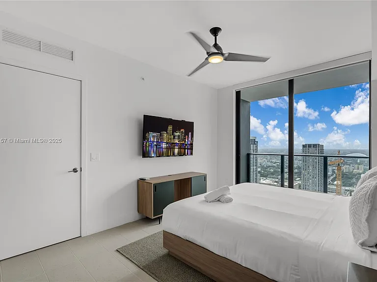 601 NE 1st St #4204 — Photo 11