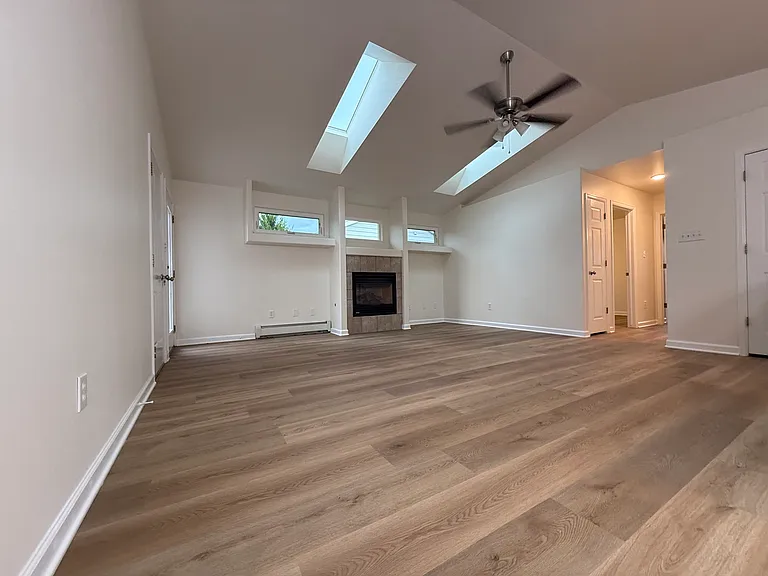 5925 Townsend Pl — Photo 8