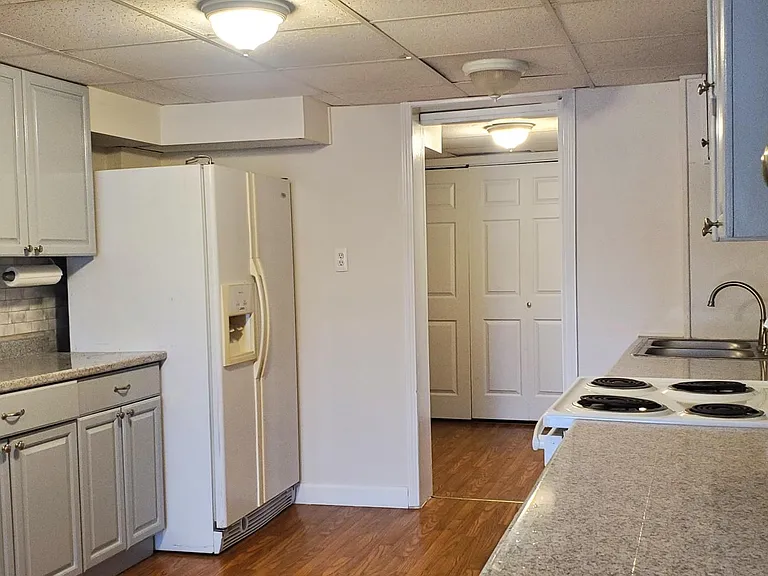 1349 Beach Dr — Photo 12