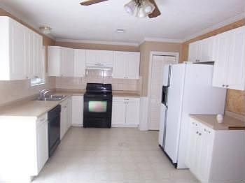 4th image of 5636 N Amoret Ave