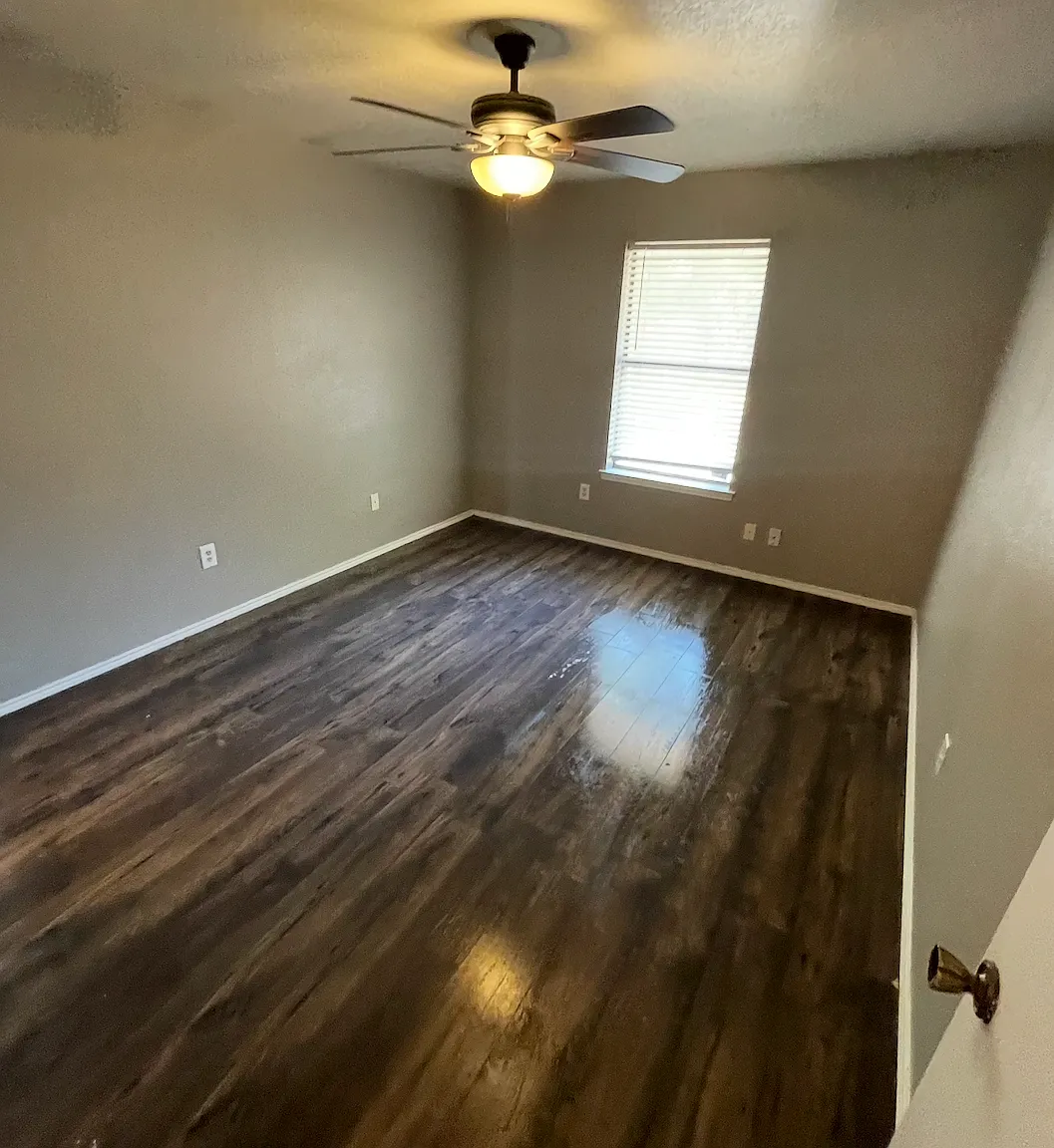 2 bed, 907 sqft, $1,600 — Photo 4