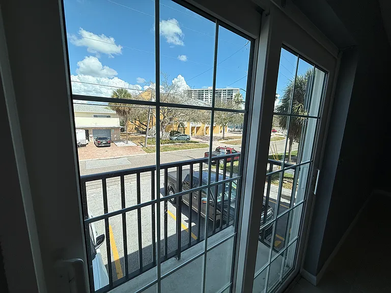 Dolphin Point — Photo 18