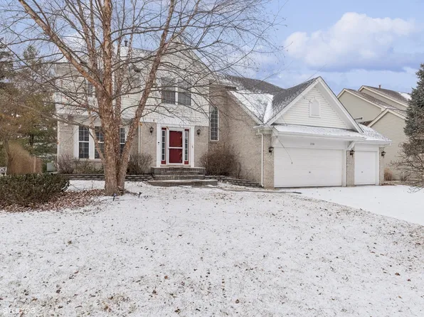 728 Brighton Cir, Port Barrington, IL 60010