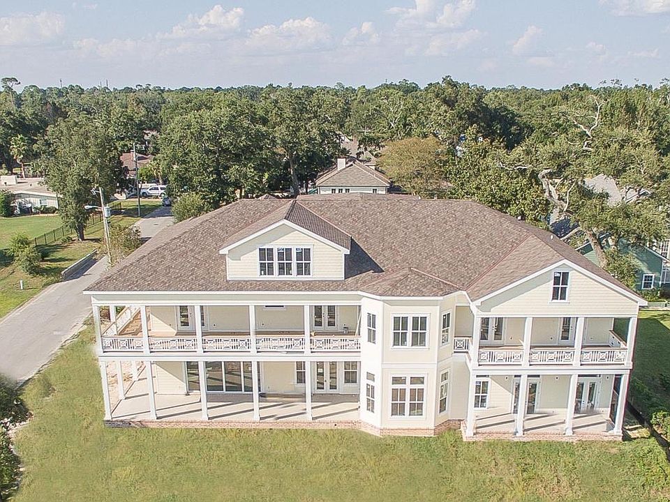1st image of 2082 Beach Dr