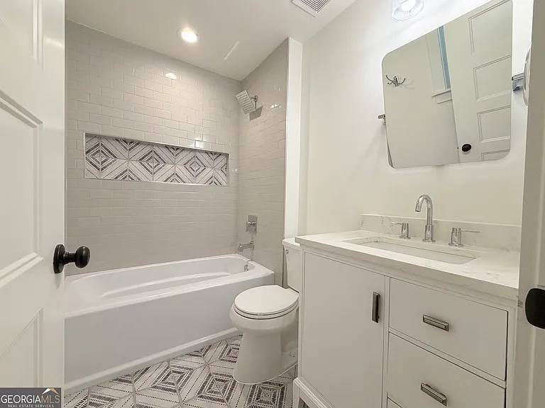 3300 Ridgecrest Rd SE — Photo 14