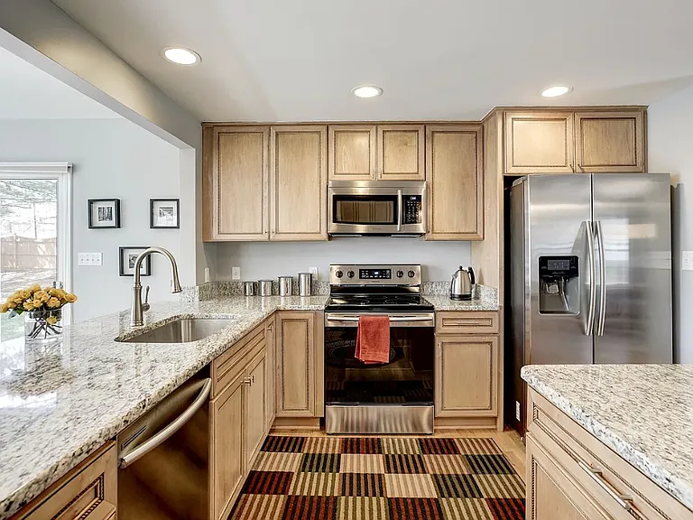 8116 Irwell Ct — Photo 5