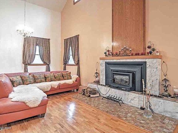 4th image of 252 High Country Dr