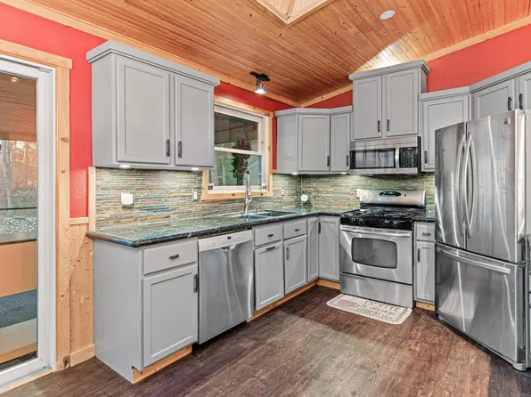 8353 177th Ln NE, Columbus, MN 55025