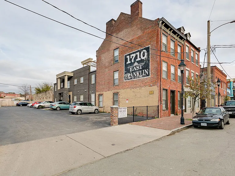 1710 E Franklin St — Photo 71