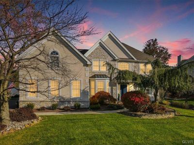 4925 E Valley Rd, Center Valley, PA, 18034