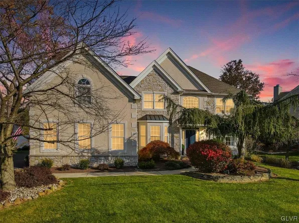 4925 E Valley Rd, Center Valley, PA 18034