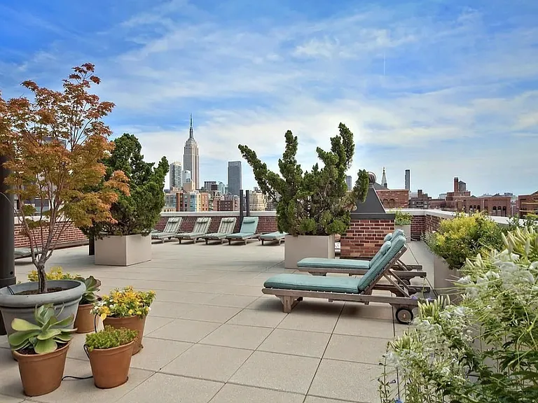 405 W 23rd St #5L — Photo 20