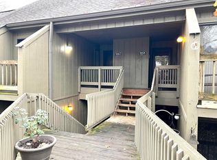 9062 S Pointe Ridge Ln #32, Bloomington, IN 47401