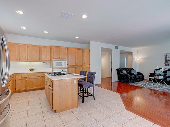 3rd image of 13707 Bassmore Dr