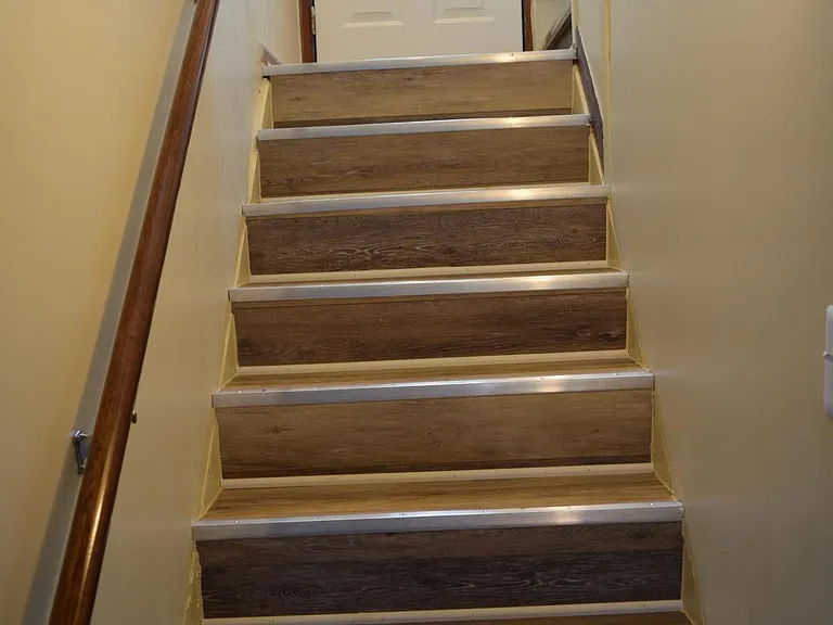2459 Medford St — Photo 42
