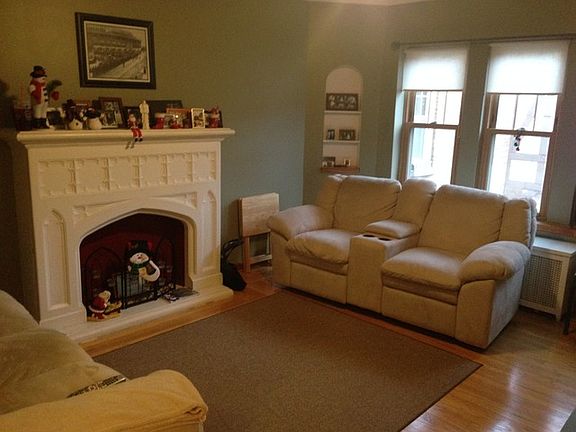 2nd image of 10937 S Longwood Dr APT 3