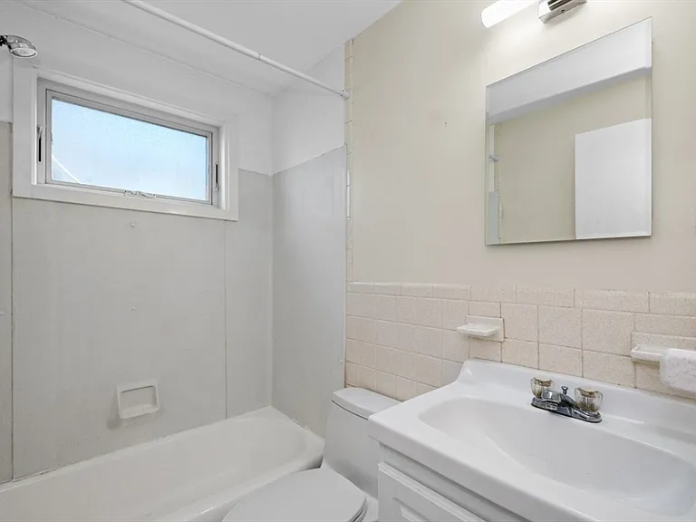 623 Quincy Shore Dr #6 — Photo 8