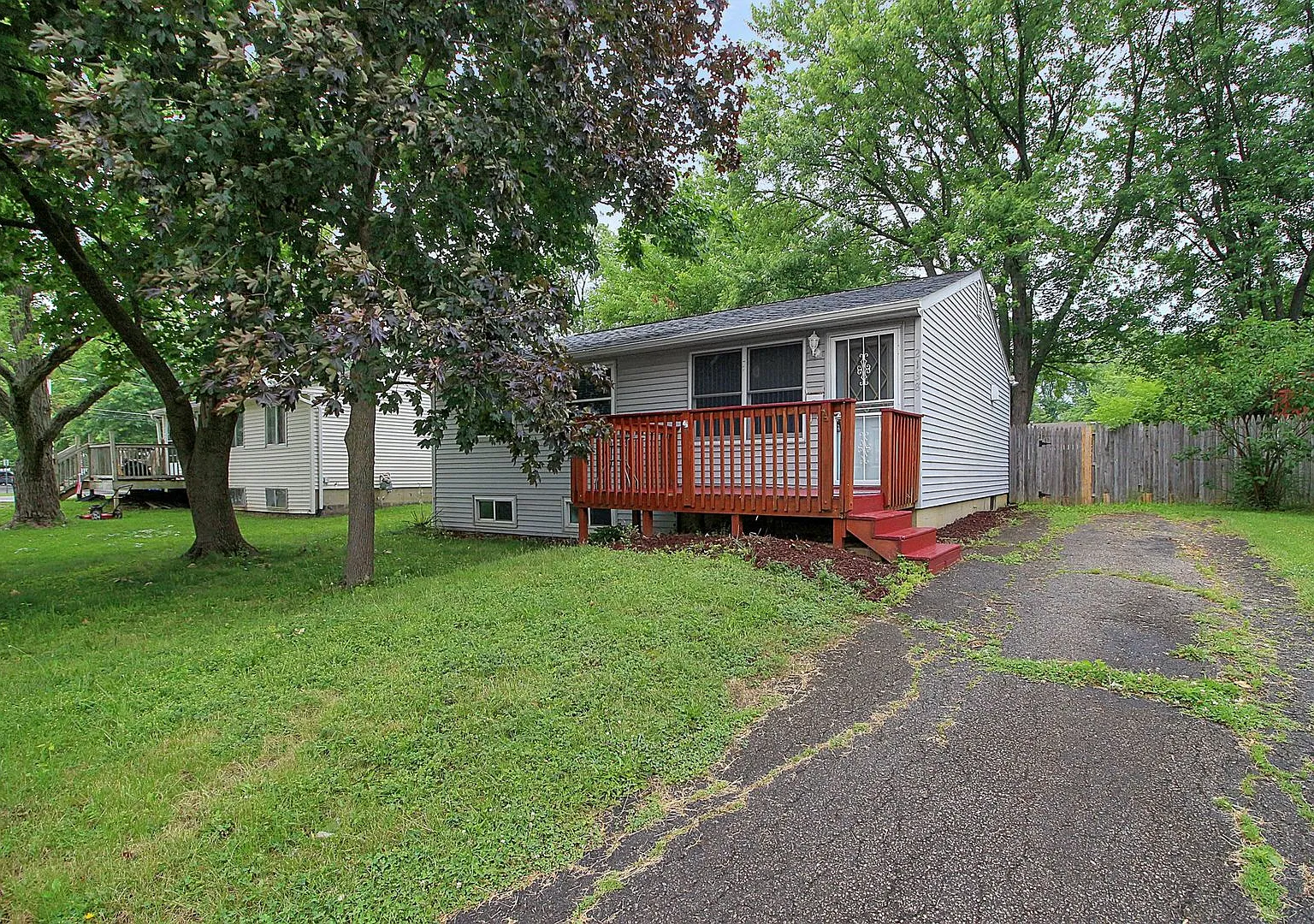 3 Bedroom Home For Rent — Photo 4