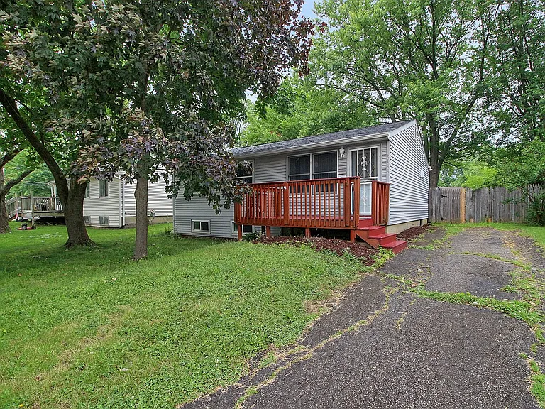 2138 Sprucefield Dr — Photo 4