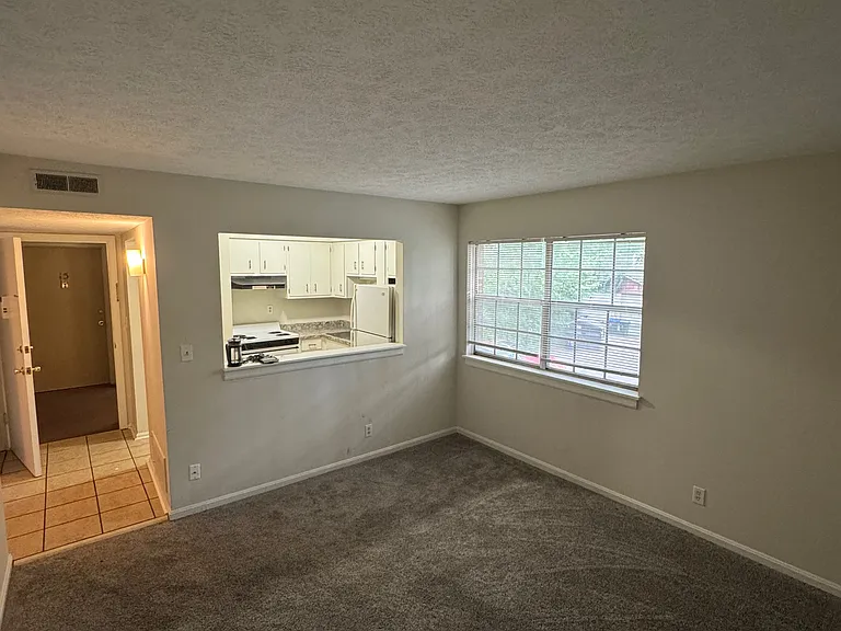 1610 Lucia Ave #7 — Photo 5