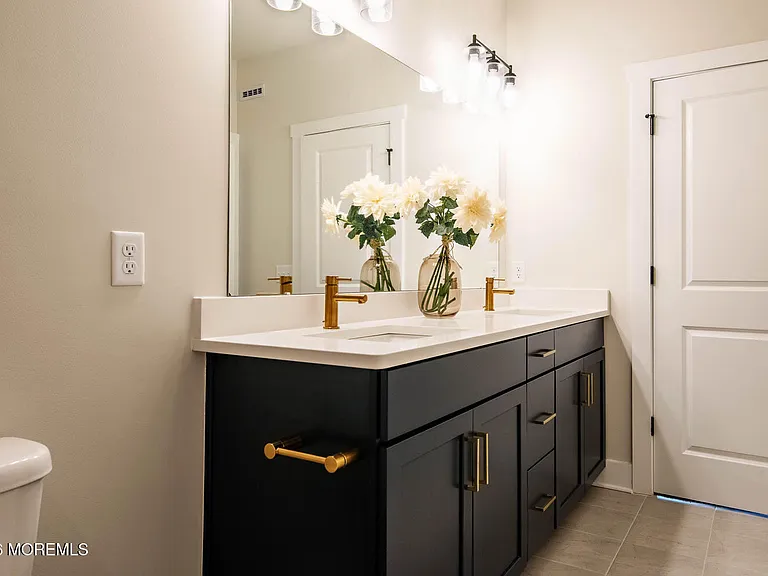 1403 Kingsley St #209 — Photo 31
