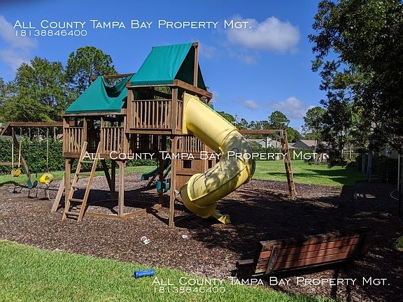 2nd image of 4009 Lady Palm Ct