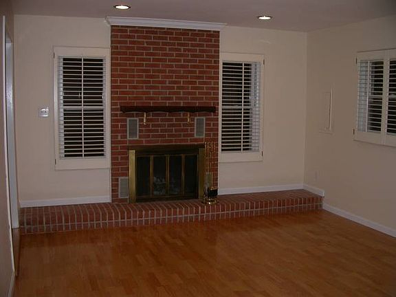 Family Room w/ Fireplace