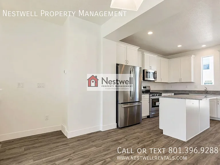 7946 S 5440 W — Photo 5