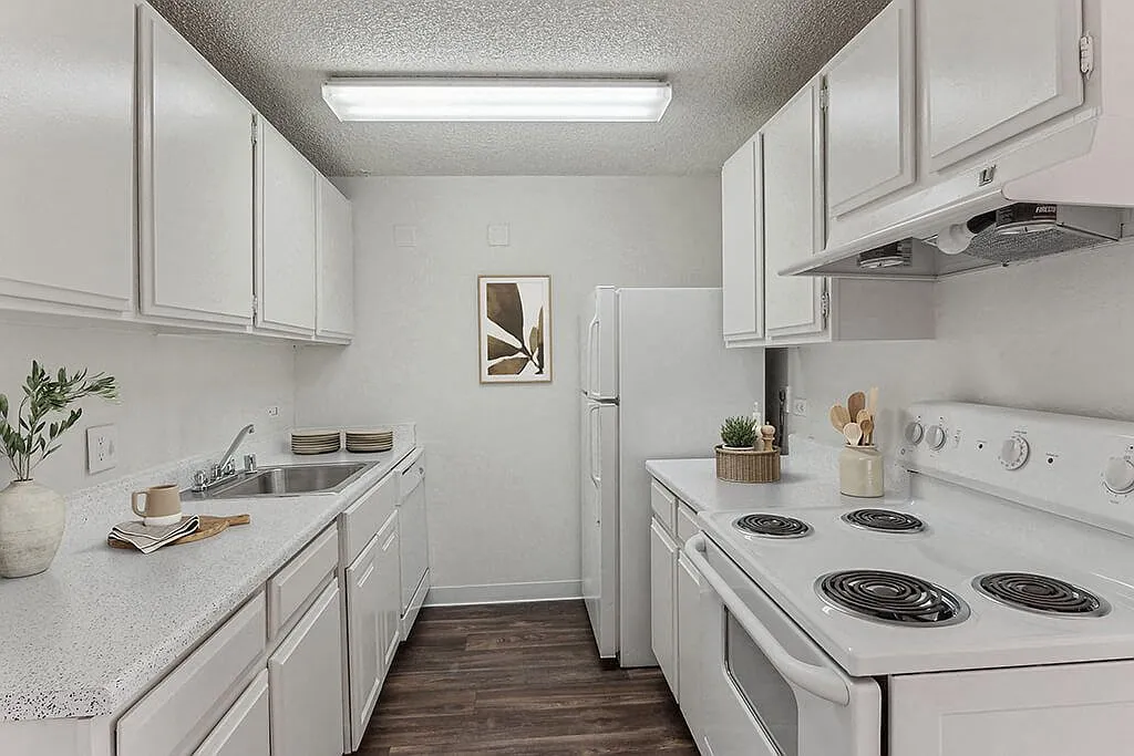 Ridgemoor Apartment Homes — Photo 1