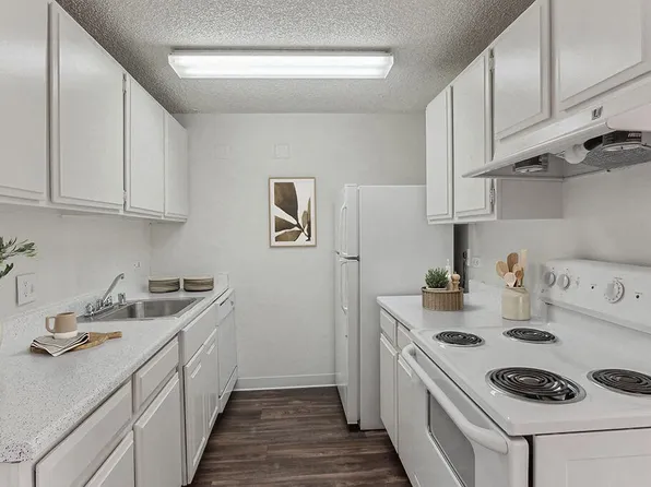 Ridgemoor Apartment Homes