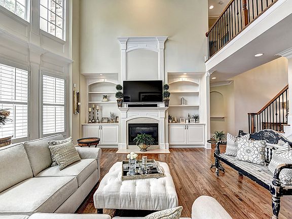 2nd image of 7840 Georgetown Cir