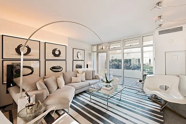 Rented by Nooklyn NYC LLC | media 70