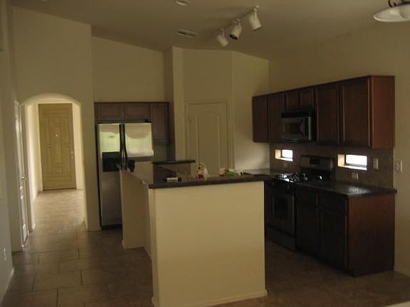 2nd image of 2209 W Carolina Dr